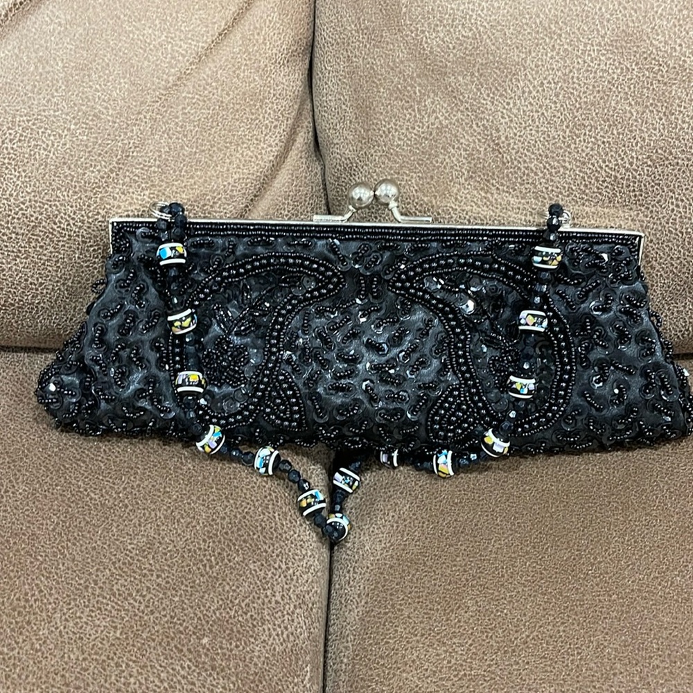 Small beaded clutch